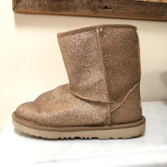 UGG Classic Short II Glitter Gold Boots 1111852K Kids Girls Size US 6 - Picture 5 of 14